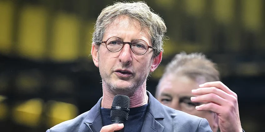 Portrait d'Ariel Weil lors de sa tribune sur les droits LGBT+ au Sénégal