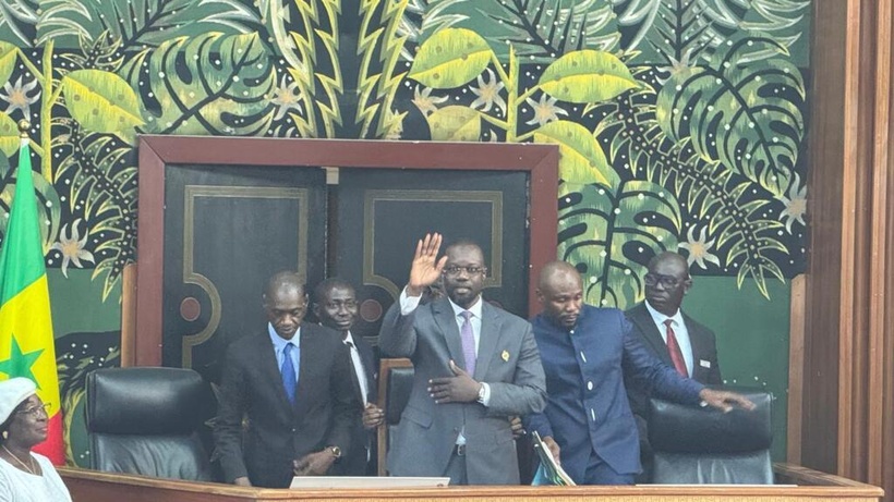 Ousmane Sonko, président de l'Assemblée nationale du Sénégal, lors d'une déclaration à la presse