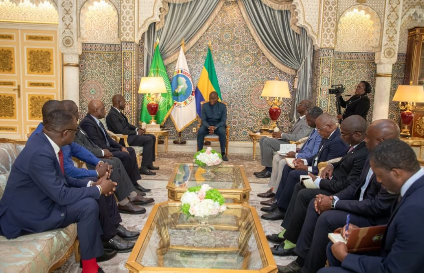 Le Chef de l'État gabonais avec la délégation de Coris Bank