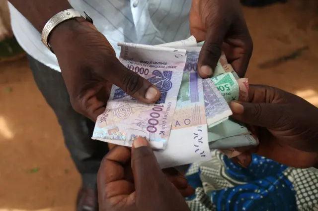 Dette colossale du Sénégal