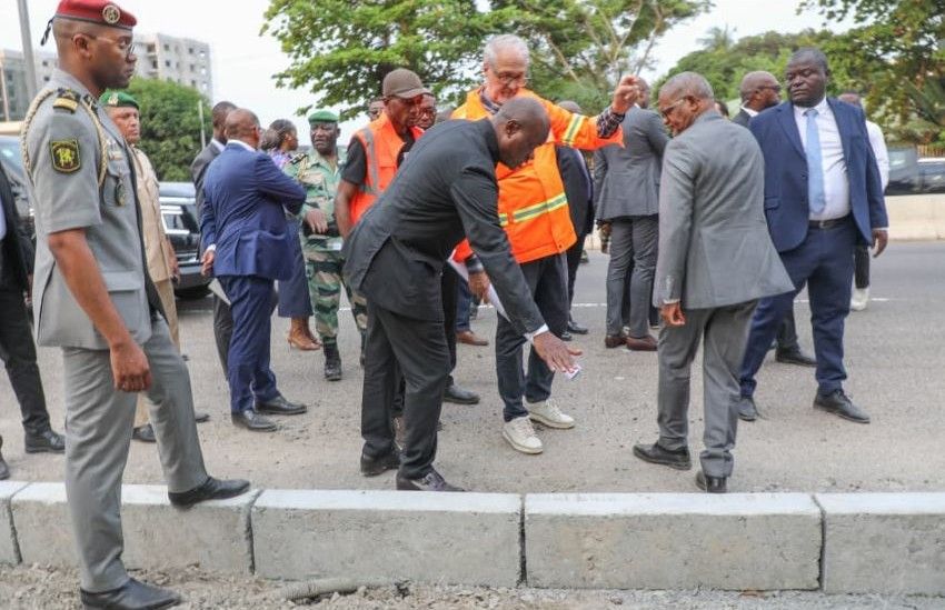 Le président gabonais évalue les progrès des chantiers du littoral
