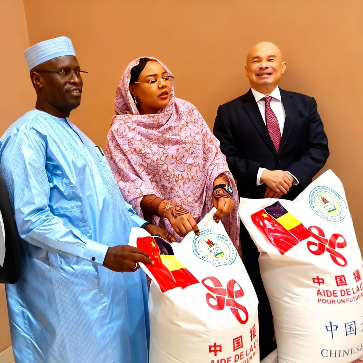 Don historique de riz entre la Chine et le Tchad pour lutter contre la faim