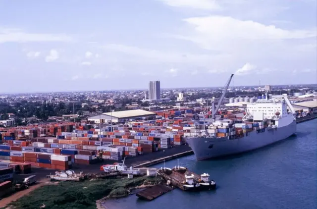 Le port de Cotonou, essentiel pour le commerce du Niger, a subi de plein fouet les conséquences de la crise.