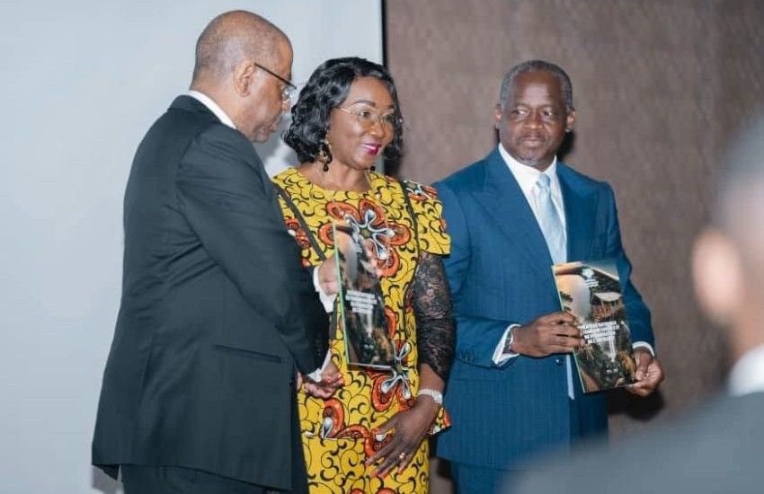 Rencontre officielle entre la ministre du Tourisme, le Vice-président de la République et le Vice-président du gouvernement