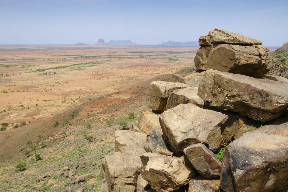 Frappes aériennes au Mali : des civils tués par l'Afrique Corps